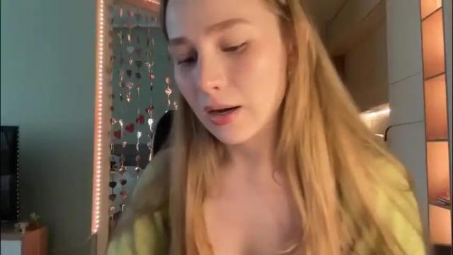 Image 8 of whoisalisa Stream on Chaturbate on 2 months ago