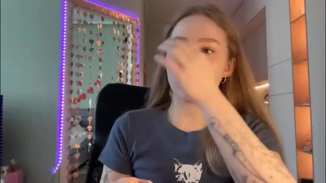 Image 3 of whoisalisa Stream on Chaturbate on 2 months ago