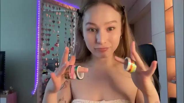 Image 4 of whoisalisa Stream on Chaturbate on 2 months ago
