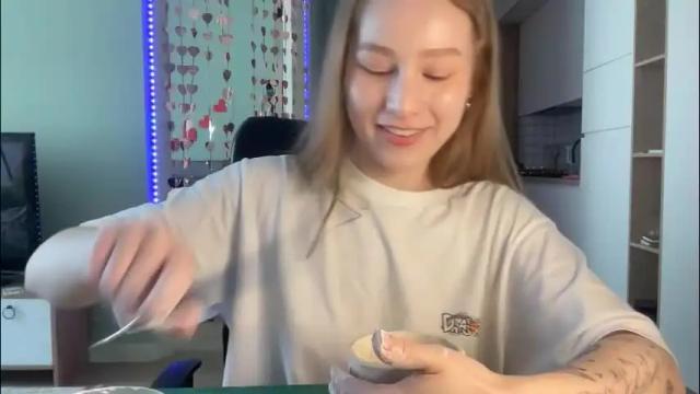 Image 3 of whoisalisa Stream on Chaturbate on 2 months ago