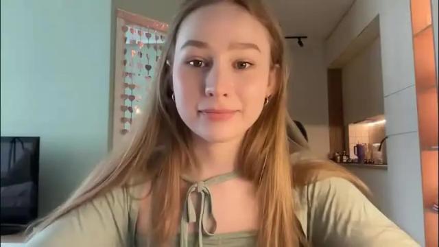 Image 11 of whoisalisa Stream on Chaturbate on 2 months ago