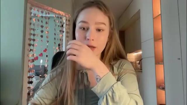 Image 8 of whoisalisa Stream on Chaturbate on 2 months ago