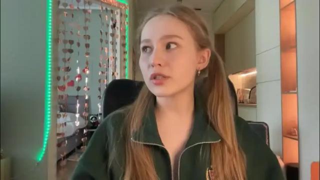 Image 11 of whoisalisa Stream on Chaturbate on 1 month ago