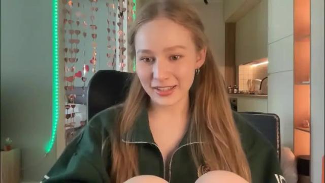 Image 12 of whoisalisa Stream on Chaturbate on 1 month ago