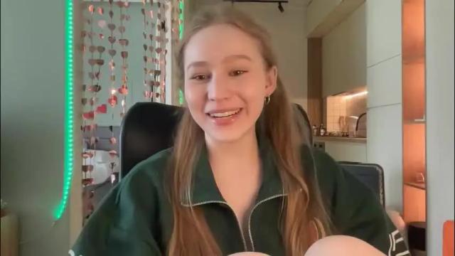 Image 4 of whoisalisa Stream on Chaturbate on 1 month ago