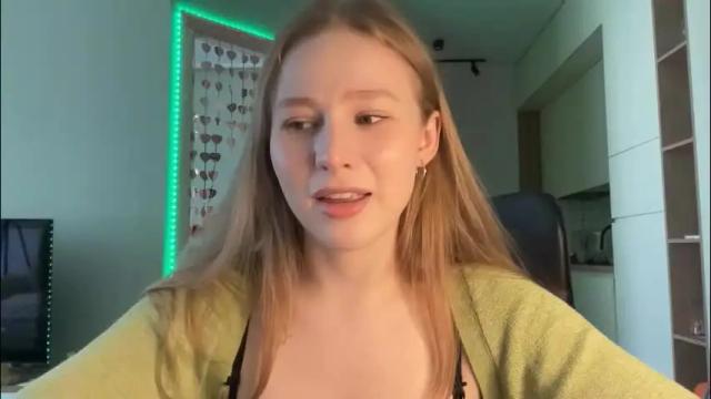 Image 2 of whoisalisa Stream on Chaturbate on 1 month ago