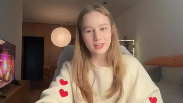 Image 11 of whoisalisa Stream on Chaturbate on 1 month ago