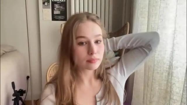 Image 2 of whoisalisa Stream on Chaturbate on 1 month ago