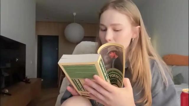 Image 3 of whoisalisa Stream on Chaturbate on 1 month ago