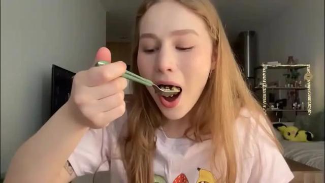 Image 2 of whoisalisa Stream on Chaturbate on 1 month ago