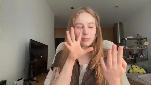 Image 2 of whoisalisa Stream on Chaturbate on 29 days ago