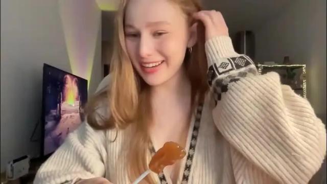 Image 2 of whoisalisa Stream on Chaturbate on 24 days ago