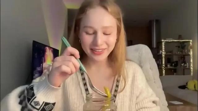 Image 7 of whoisalisa Stream on Chaturbate on 24 days ago