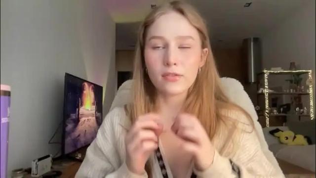 Image 2 of whoisalisa Stream on Chaturbate on 1 day ago