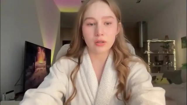 Image 12 of whoisalisa Stream on Chaturbate on 1 month ago