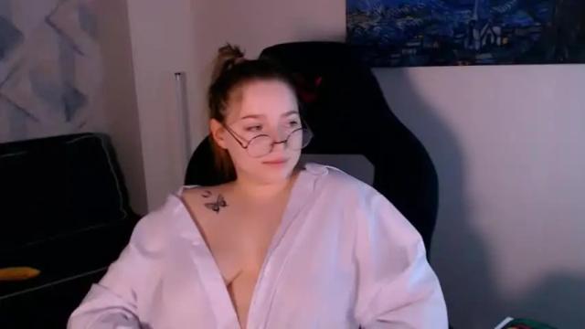 Image 12 of whoisitbb Stream on Chaturbate on 17 months ago