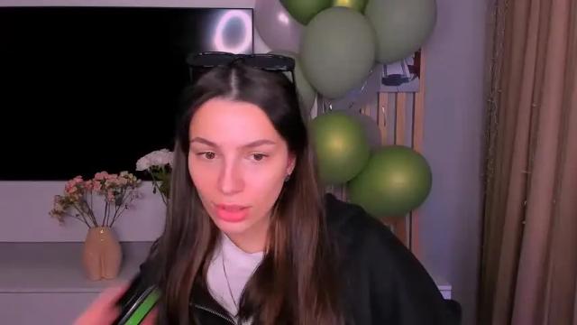 Image 6 of whoislulu Stream on Chaturbate on 12 months ago