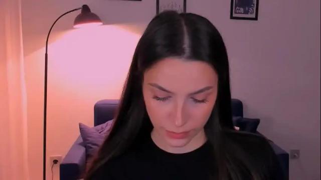Image 10 of whoislulu Stream on Chaturbate on 13 days ago