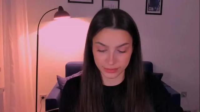Image 3 of whoislulu Stream on Chaturbate on 13 days ago