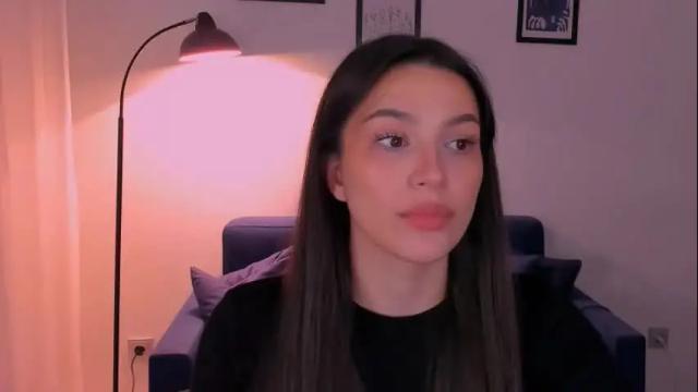 Image 4 of whoislulu Stream on Chaturbate on 13 days ago