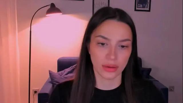 Image 8 of whoislulu Stream on Chaturbate on 13 days ago