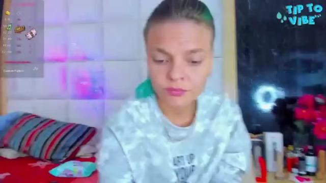 Image 2 of wicked_kay Stream on Chaturbate on 15 months ago