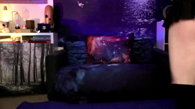 Image 4 of width_of_a_peach Stream on Chaturbate on 12 months ago