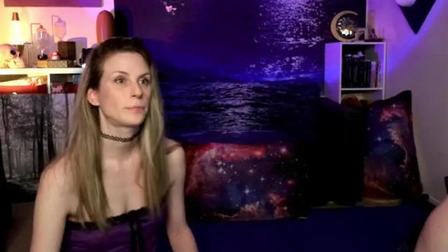 Image 3 of width_of_a_peach Stream on Chaturbate on 12 months ago