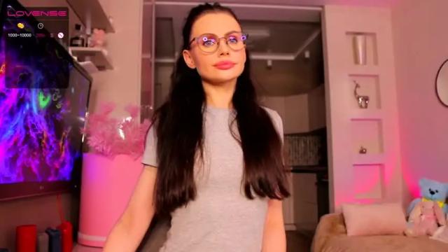 Thumbnail 1, wiki_love's Stream at Chaturbate, 28 months ago