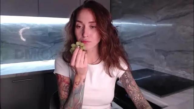 Image 2 of wild_becky Stream on Chaturbate on 27 days ago