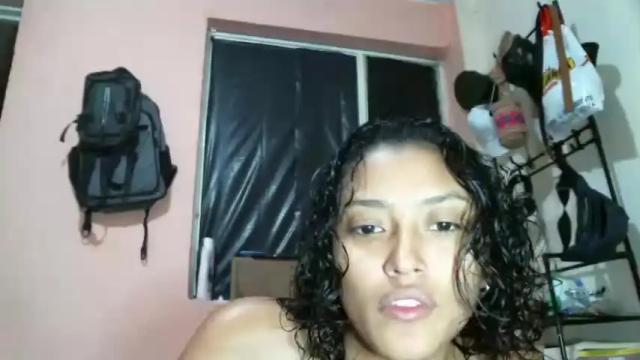 Image 7 of wild_moanaa Stream on Chaturbate on 17 months ago