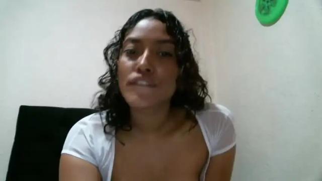 Image 10 of wild_moanaa Stream on Chaturbate on 17 months ago