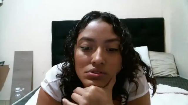 Image 12 of wild_moanaa Stream on Chaturbate on 17 months ago