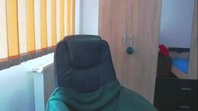 Image 7 of wildbea23 Stream on Chaturbate on 13 days ago