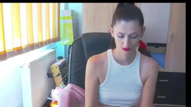 Image 11 of wildbea23 Stream on Chaturbate on 4 days ago