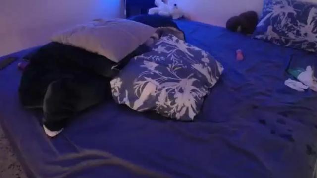 Image 11 of wildblondbunny Stream on Chaturbate on 16 months ago