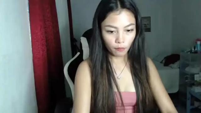 Image 6 of wildflowerpinay_juli Stream on Chaturbate on 15 months ago