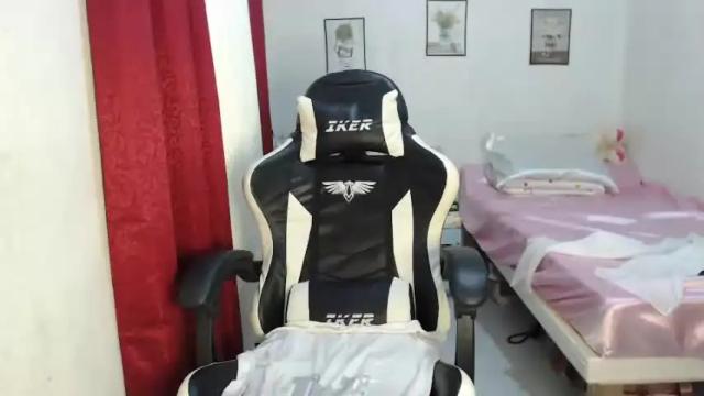 Image 7 of wildflowerpinay_juli Stream on Chaturbate on 13 months ago