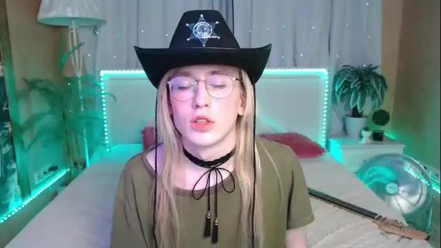 Image 10 of wildglory Stream on Chaturbate on 19 months ago