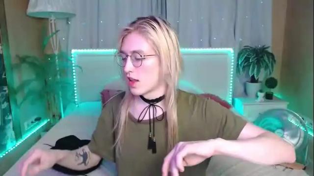 Image 12 of wildglory Stream on Chaturbate on 19 months ago