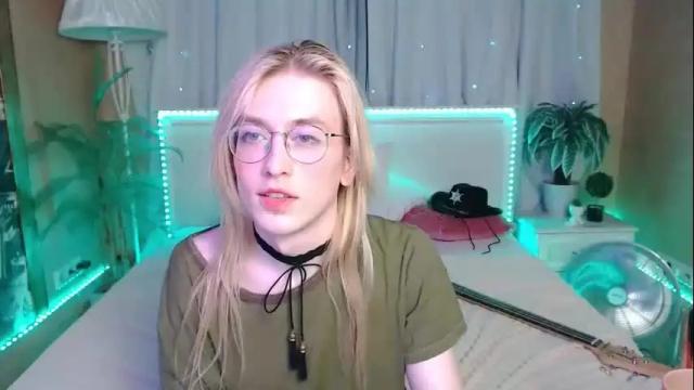 Image 3 of wildglory Stream on Chaturbate on 19 months ago