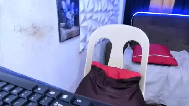 Image 7 of wildhot_pauleen4uxxx Stream on Chaturbate on 1 month ago