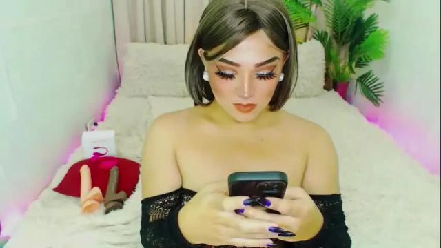 Image 8 of wildhotivana Stream on Chaturbate on 1 month ago