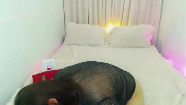 Image 8 of wildhotivana Stream on Chaturbate on 19 days ago