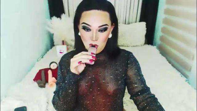 Image 4 of wildhotivana Stream on Chaturbate on 29 days ago