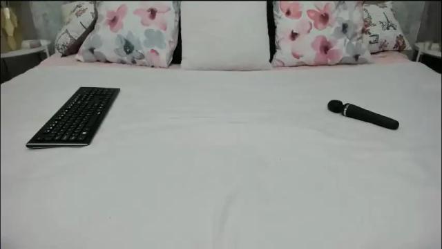 Image 8 of wildkatrina_ Stream on Chaturbate on 24 days ago