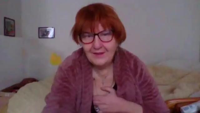 Image 2 of wildredcat Stream on Chaturbate on 16 months ago