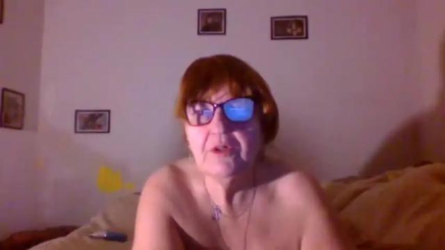 Image 8 of wildredcat Stream on Chaturbate on 14 months ago