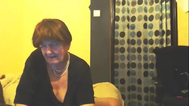 Image 12 of wildredcat Stream on Chaturbate on 1 month ago
