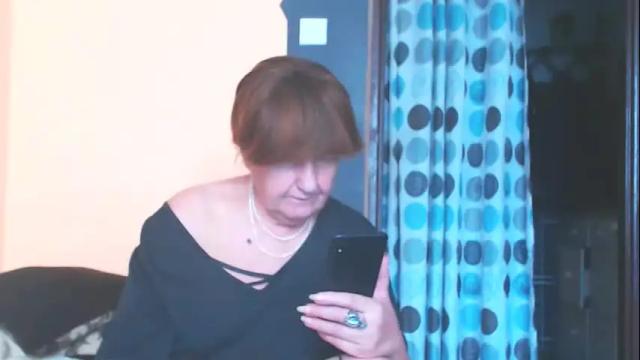 Image 8 of wildredcat Stream on Chaturbate on 12 days ago